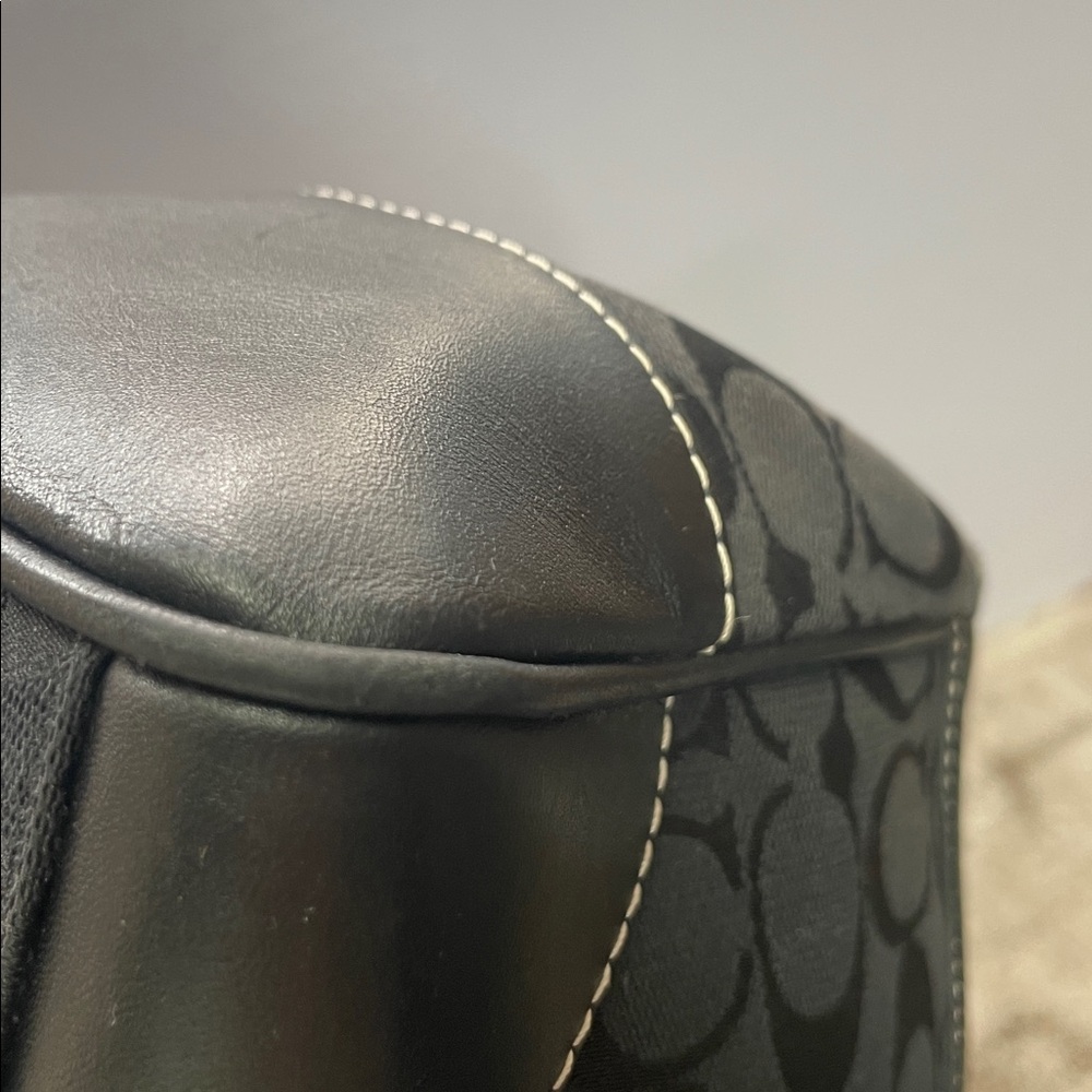 Vintage Coach ‘Hamptons’ Signature Small Satchel - Picture 10 of 16